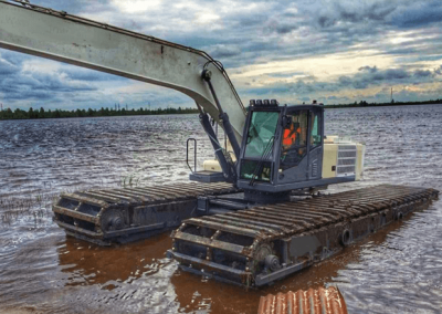 AE360 Floating Amphibious Excavator
