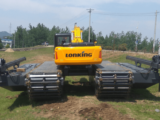 AE400 Floating Amphibious Excavator